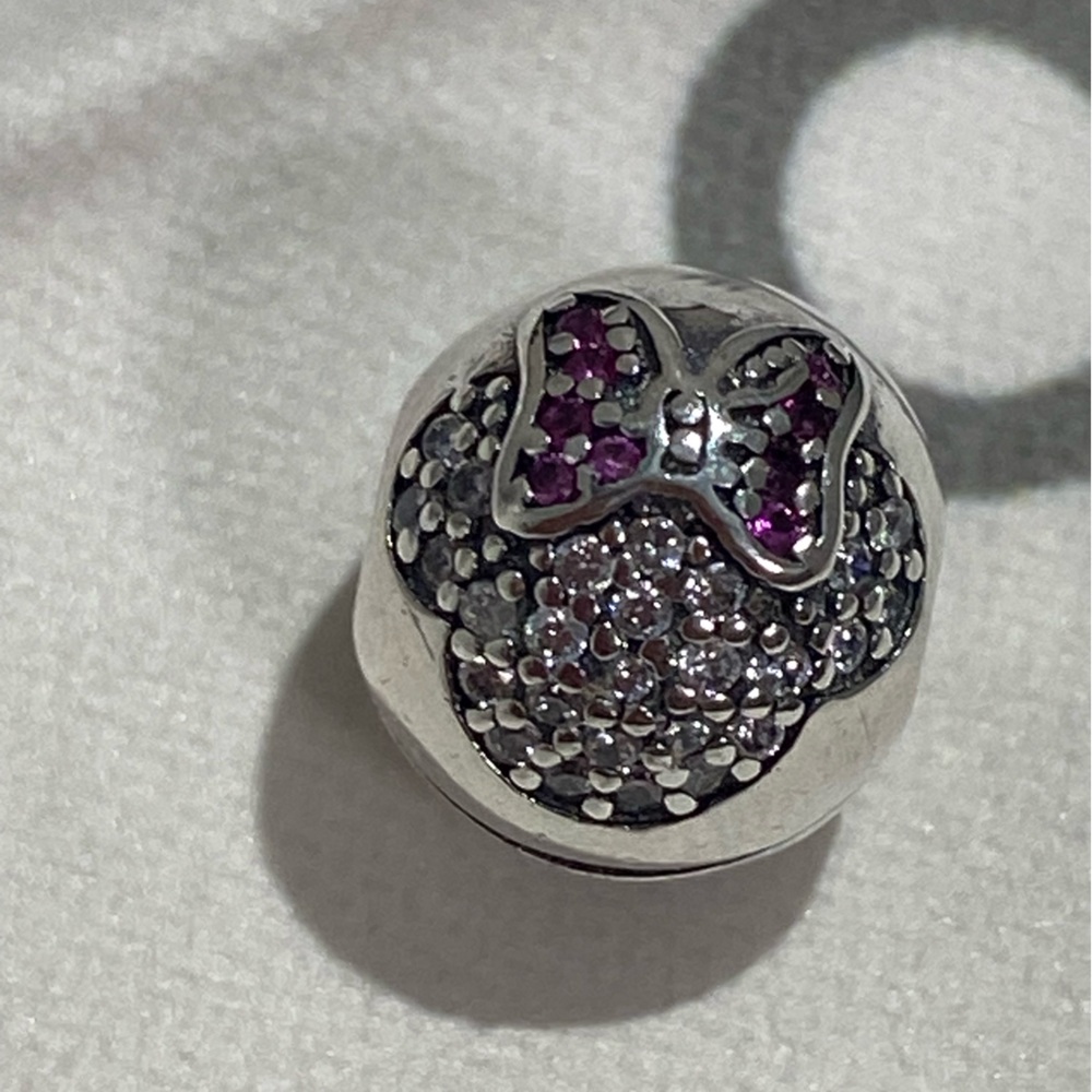 Pandora Disney clip charm